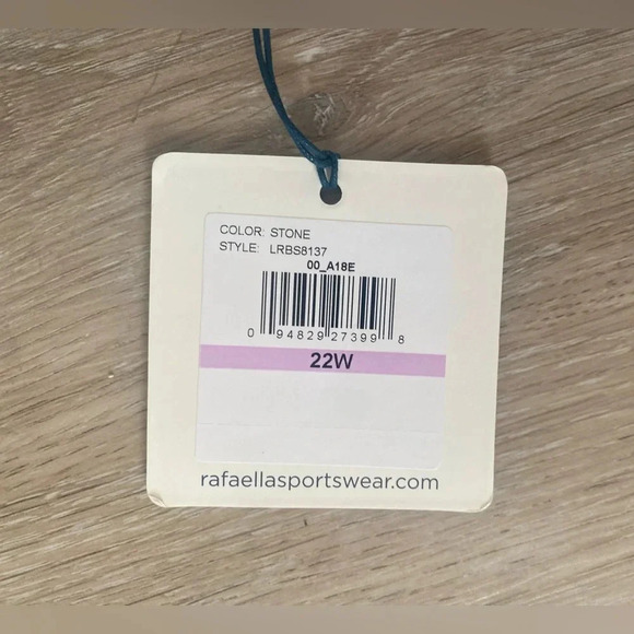 Rafaella Women’s‎ Low Rise Straight Hip Modern Weekend Tan Stretch Shorts 22W - Picture 6 of 10